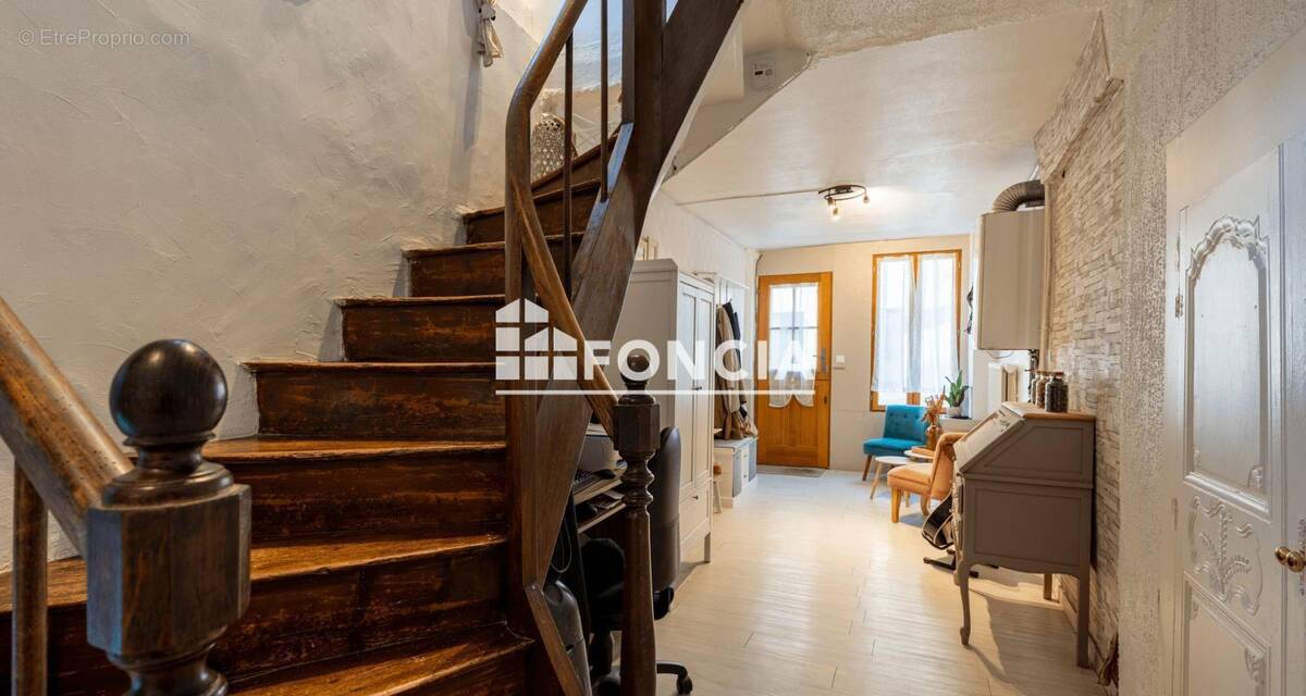 Maison à FRESNAY-SUR-SARTHE