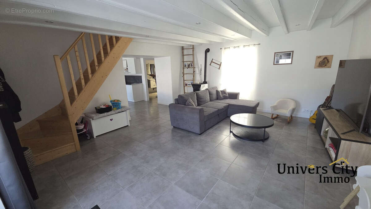 Maison à LEGE