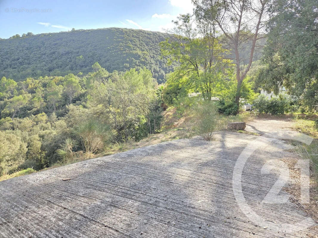 Terrain à BIOT