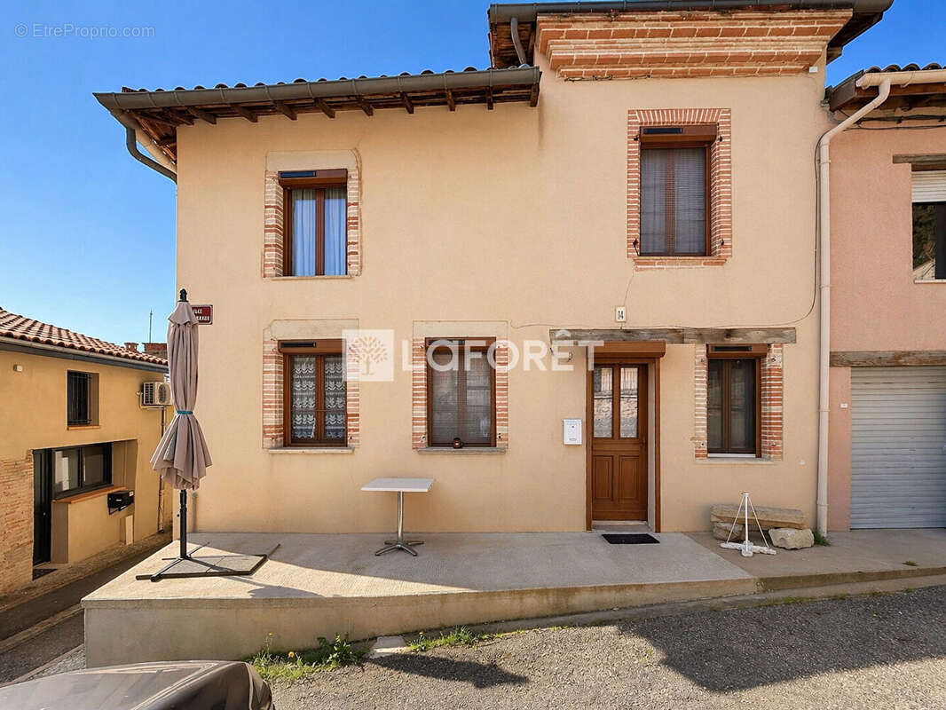 Maison à MONCLAR-DE-QUERCY