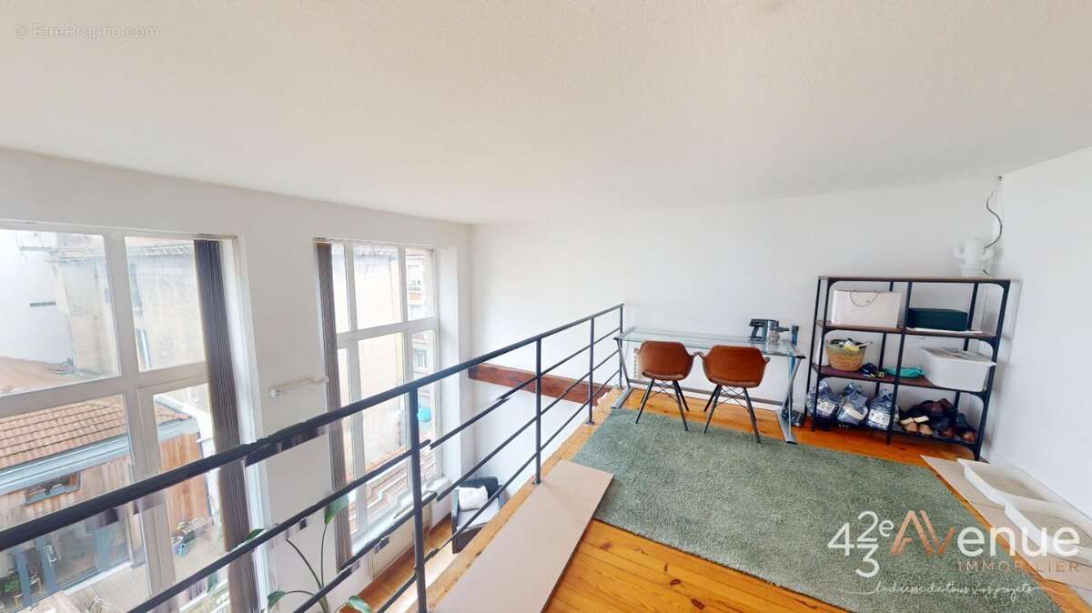Appartement à SAINT-ETIENNE