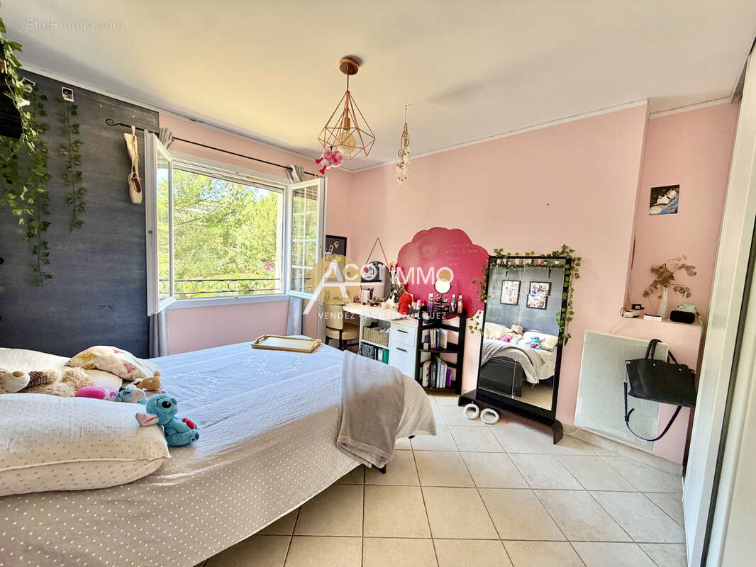 Maison à LA VALETTE-DU-VAR