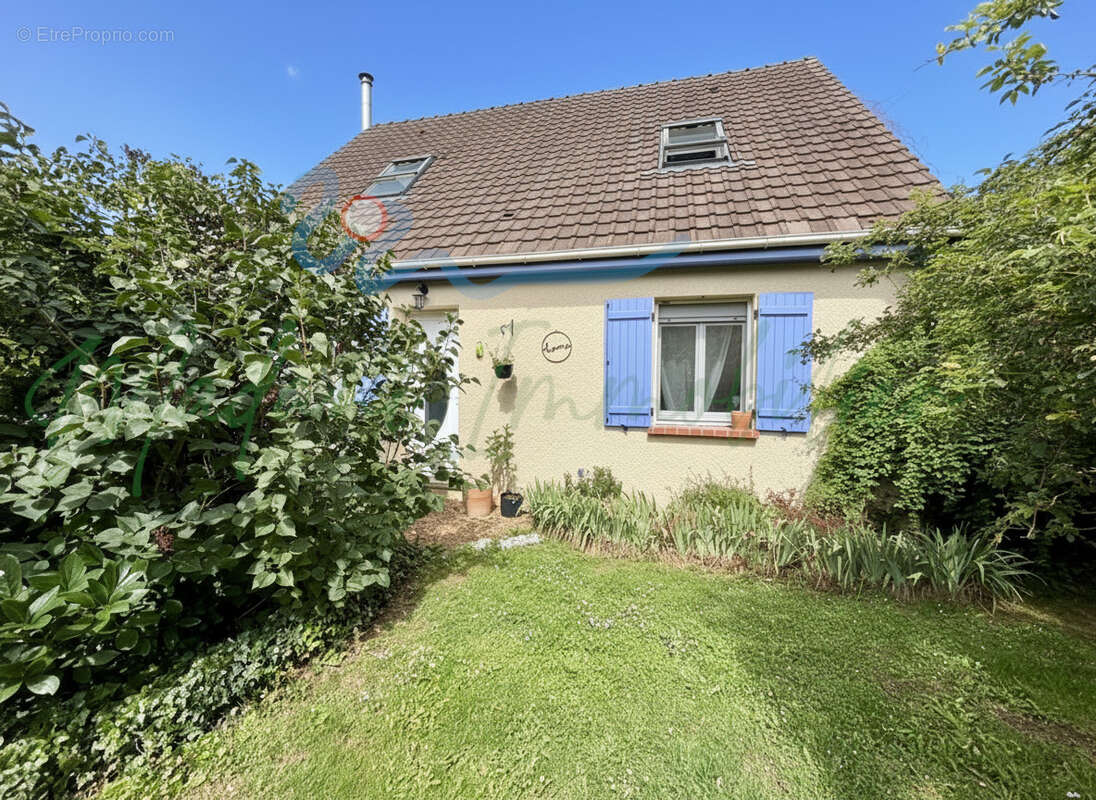 Maison à BONNIERES-SUR-SEINE
