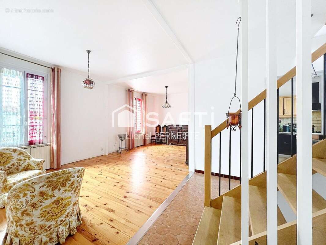 Photo 2 - Maison à VILLEURBANNE