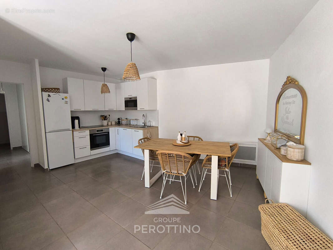 Appartement à PEYPIN