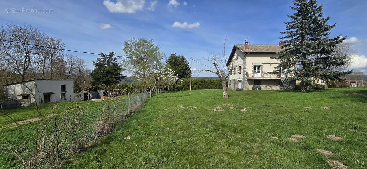 Maison à DUNIERES