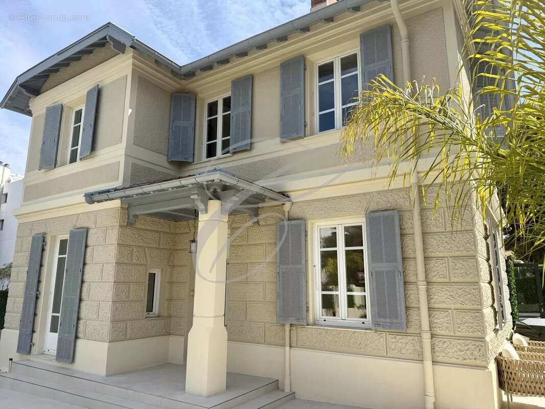 Maison à ROQUEBRUNE-CAP-MARTIN