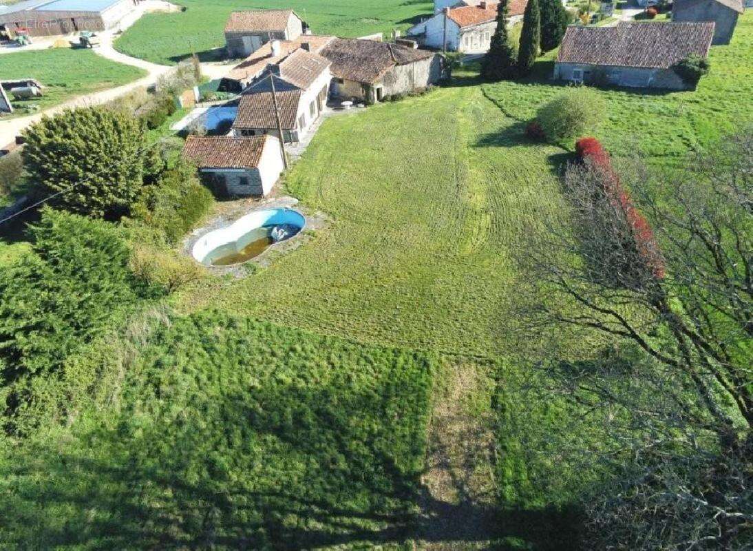 Maison à CIVRAY