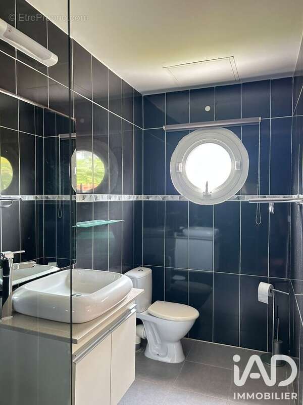 Maison 126 m² à Saint-Francois  - photo 4
