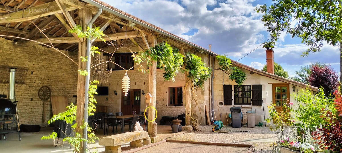 Maison à MELLE