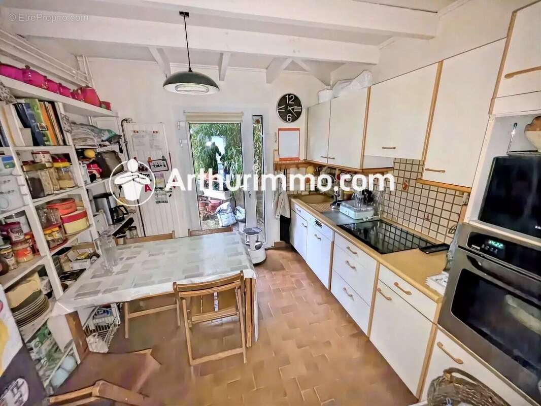 Appartement à SAVIGNY-LE-TEMPLE
