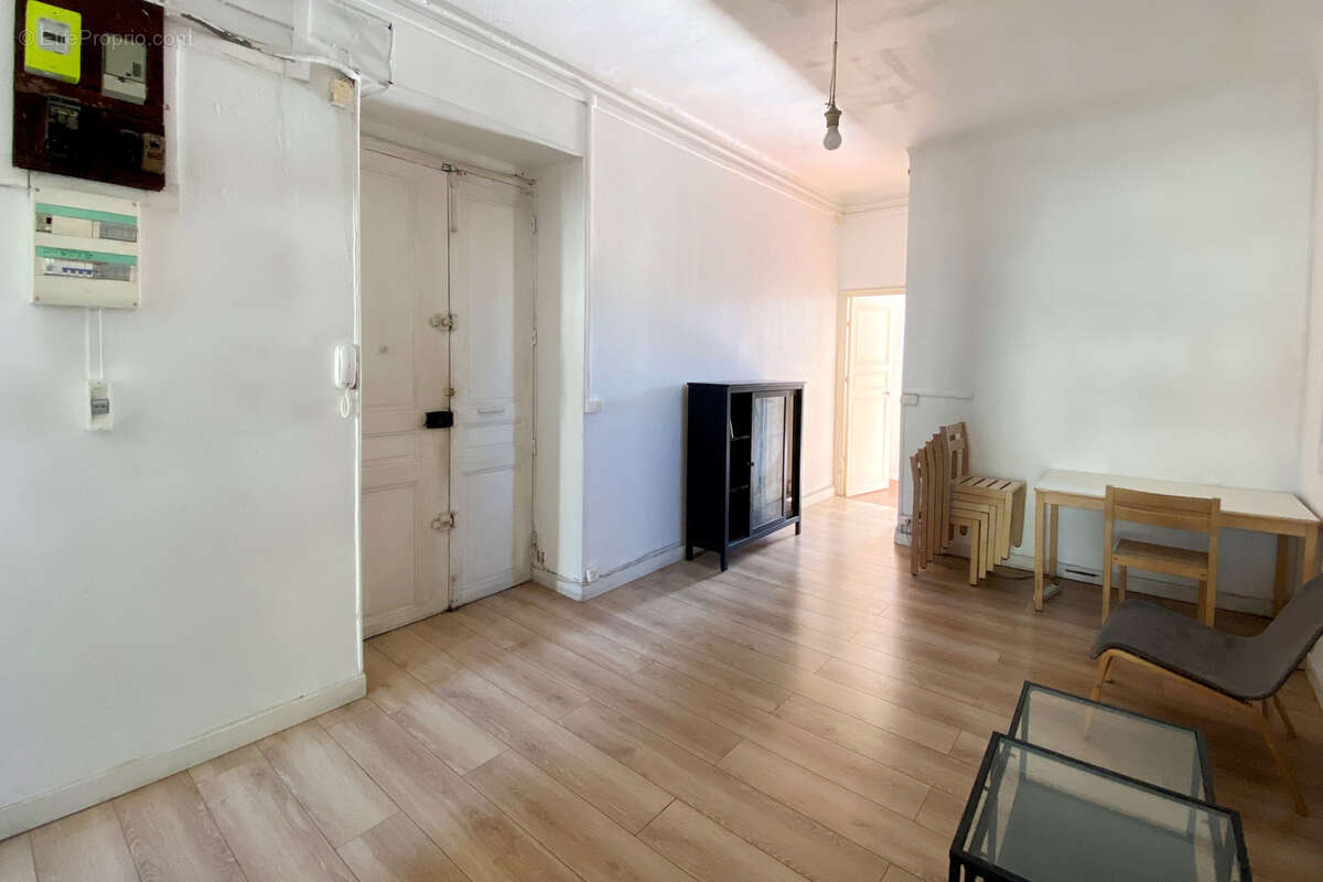 Appartement à MARSEILLE-6E
