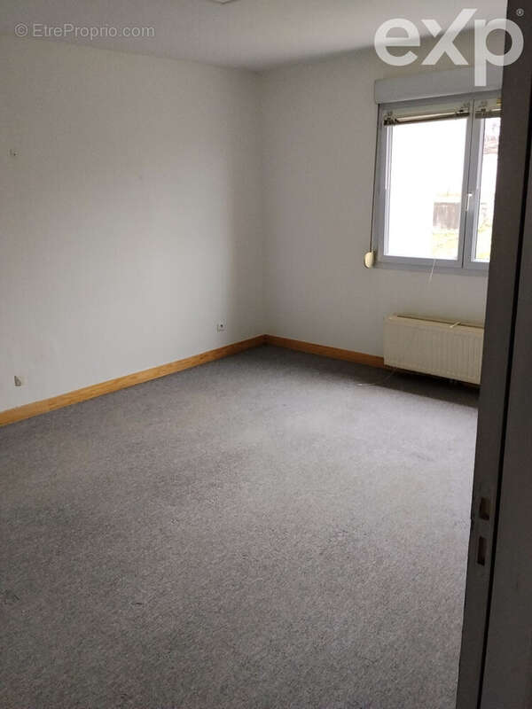 Commerce à CHATENOY-LE-ROYAL