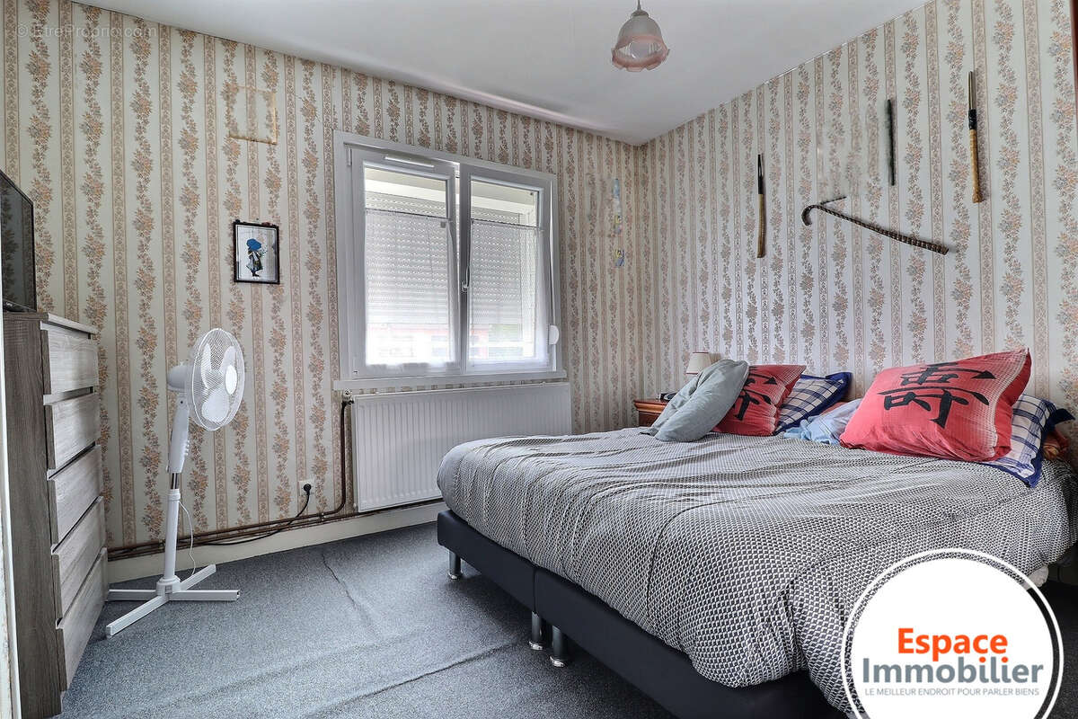 Maison à DOUCHY-LES-MINES