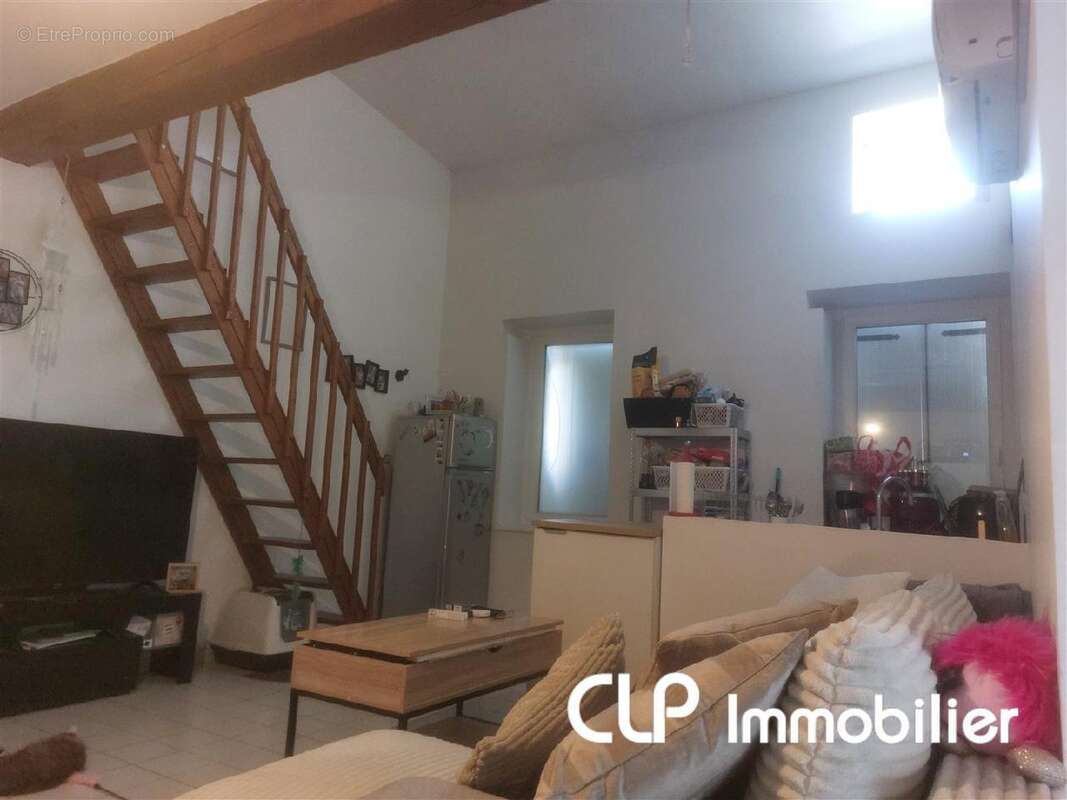 Appartement 235 m² à Lyas  - photo 4