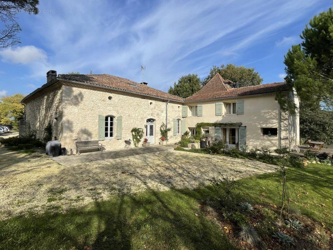 Maison à LA ROMIEU