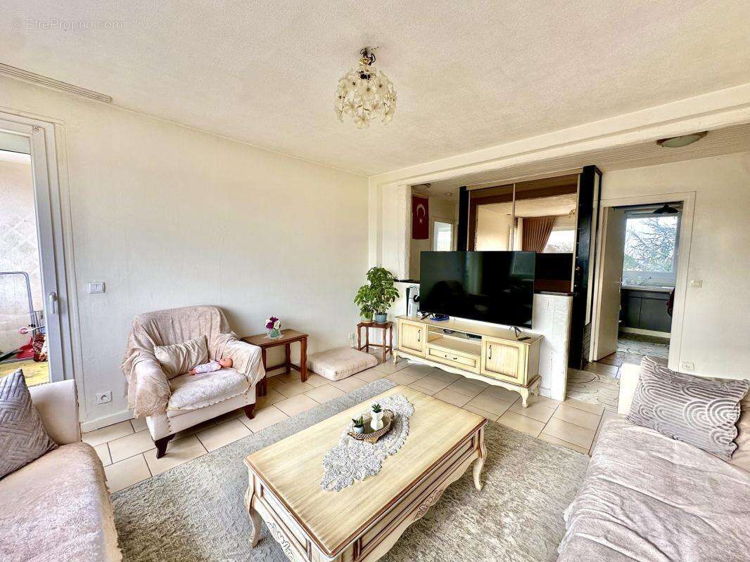 Appartement à RIS-ORANGIS