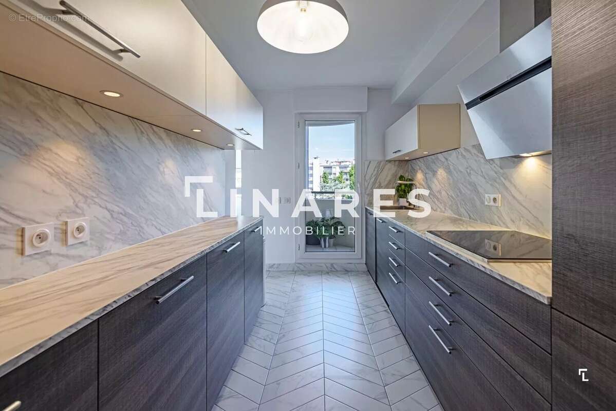 Appartement à MARSEILLE-8E
