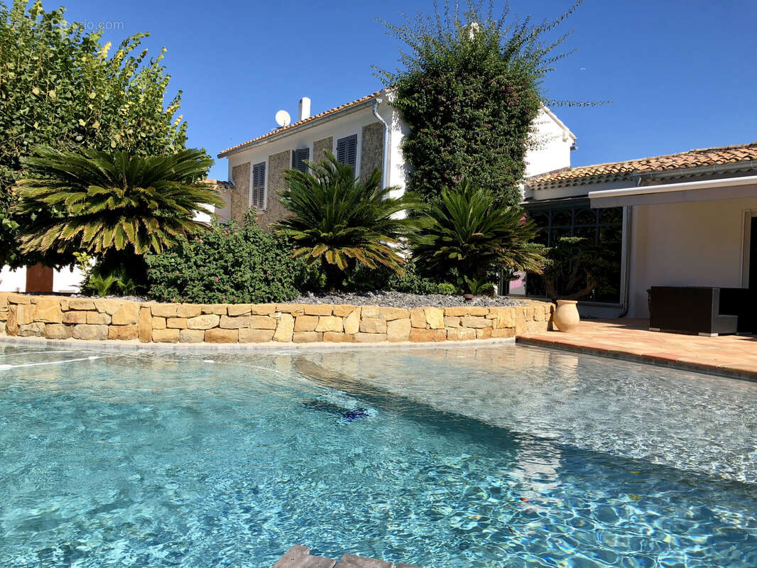 Maison à SIX-FOURS-LES-PLAGES