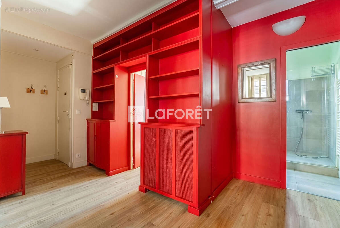 Localisation ideale - dernier etage - bel immeuble - photo 9