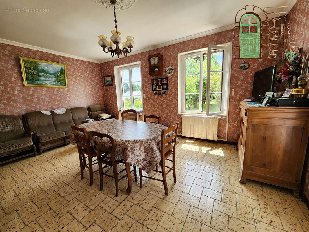 Maison 73 m² à Boursay  - photo 7