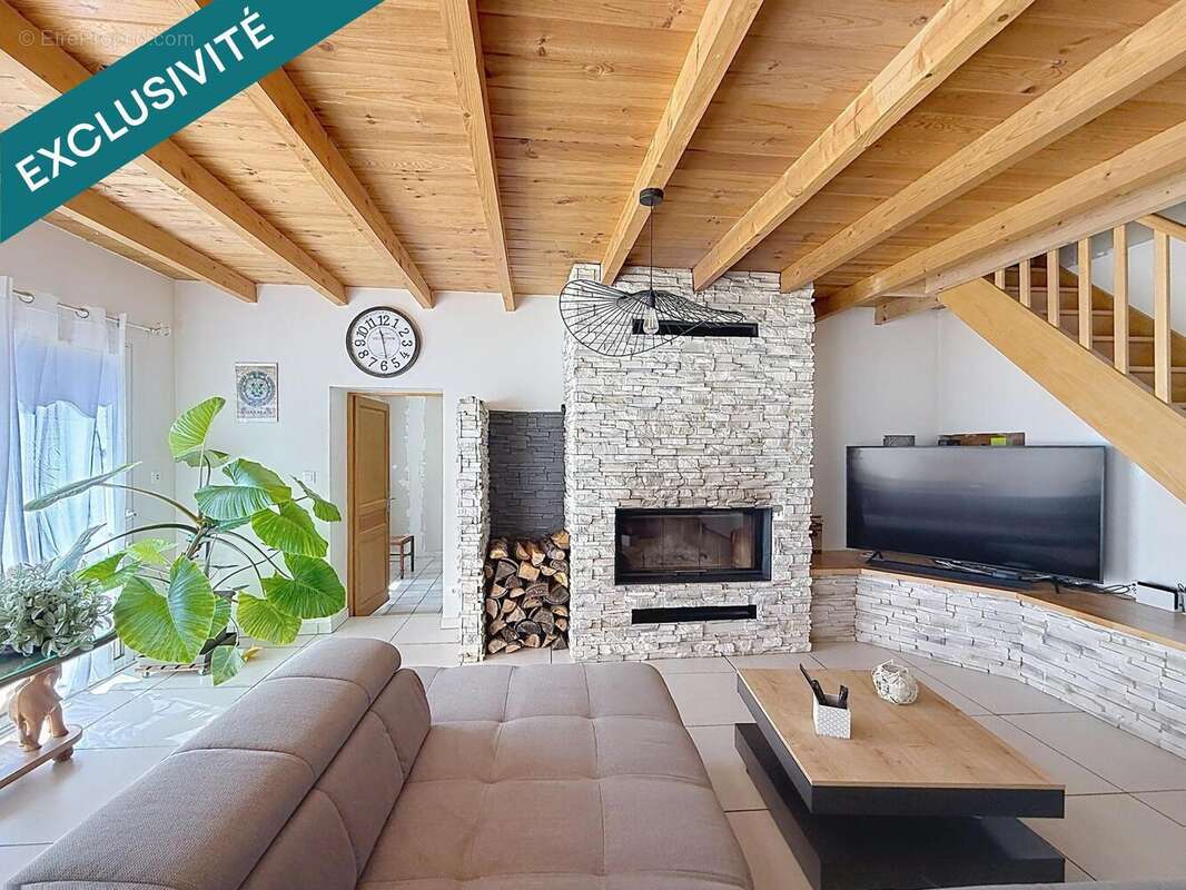 Photo 2 - Maison à LE CUING