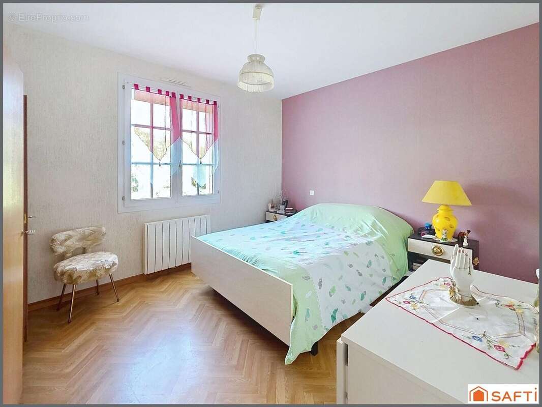 Photo 7 - Maison à ARGENTON-CHATEAU