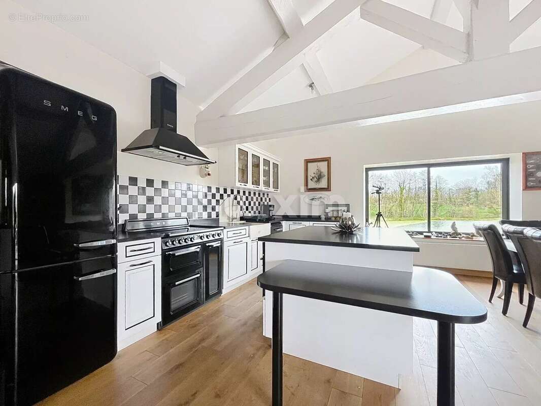 Maison à CHATILLON-SUR-CHALARONNE