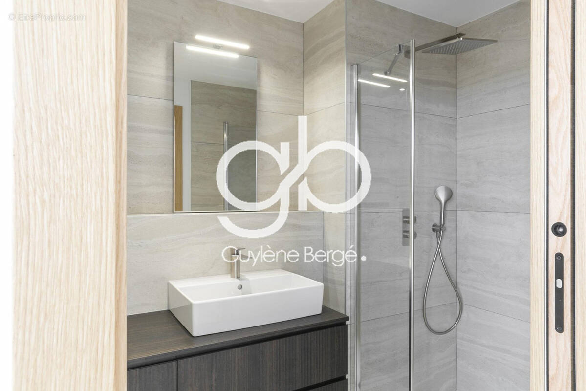 Appartement à CASTRIES