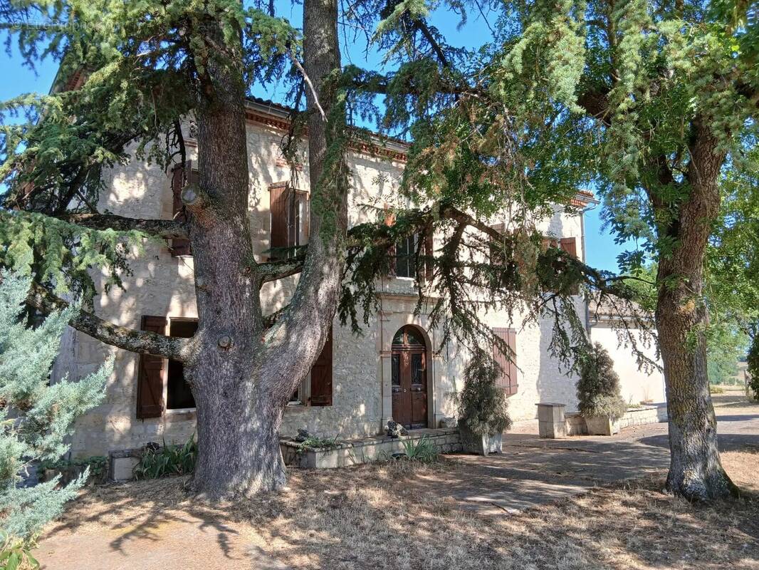 Maison à CAHUZAC-SUR-VERE