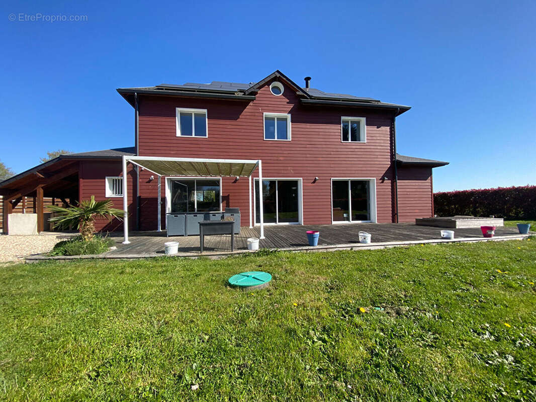 Maison à LE NEUBOURG