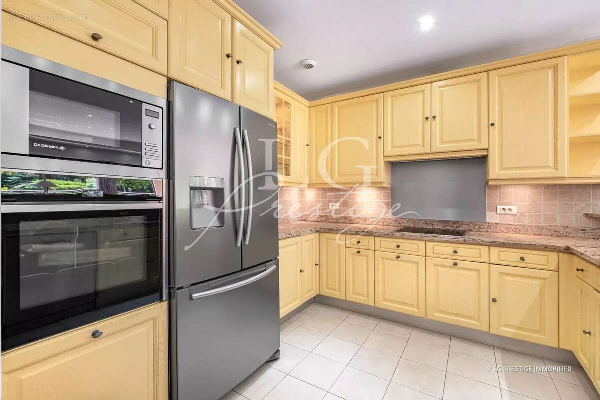 Appartement à MANDELIEU-LA-NAPOULE