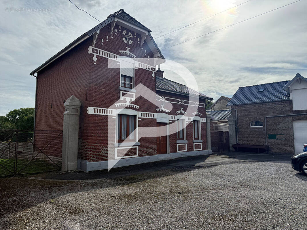 Maison à RIBECOURT-LA-TOUR