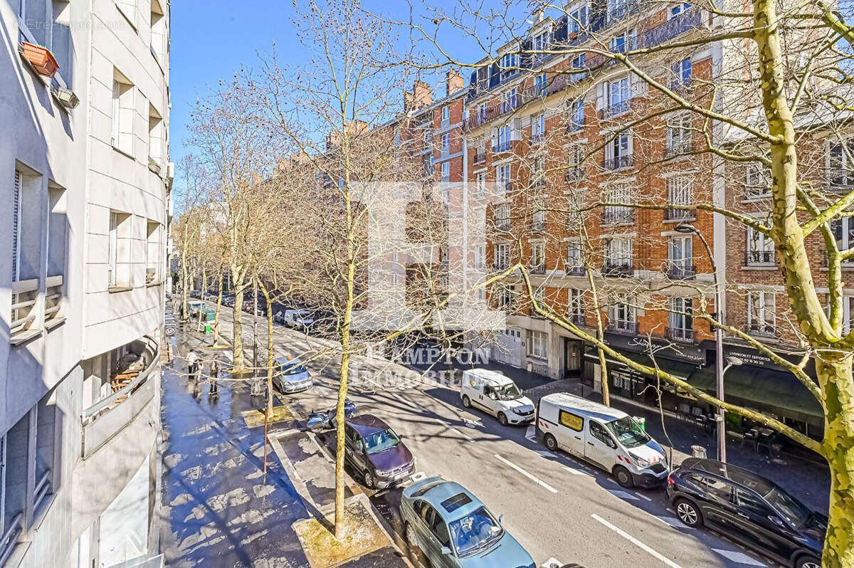 Appartement à PARIS-19E
