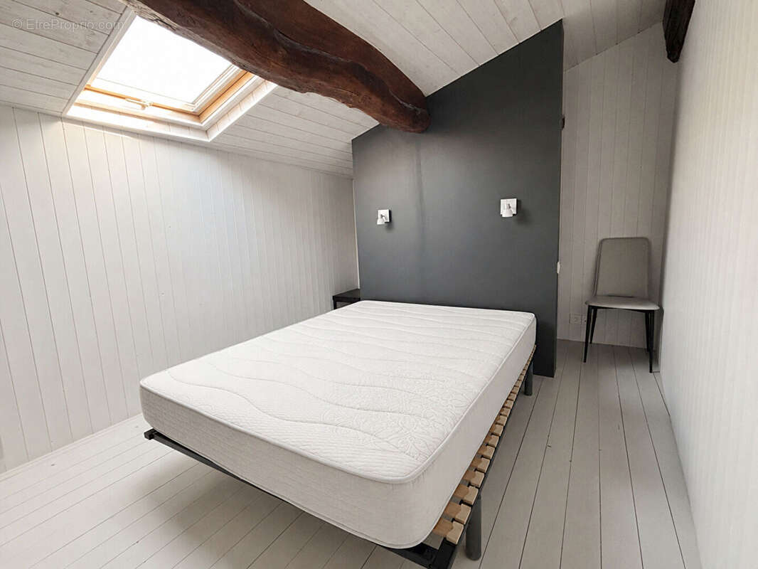 Maison 75 m² à Corme-Ecluse  - photo 5