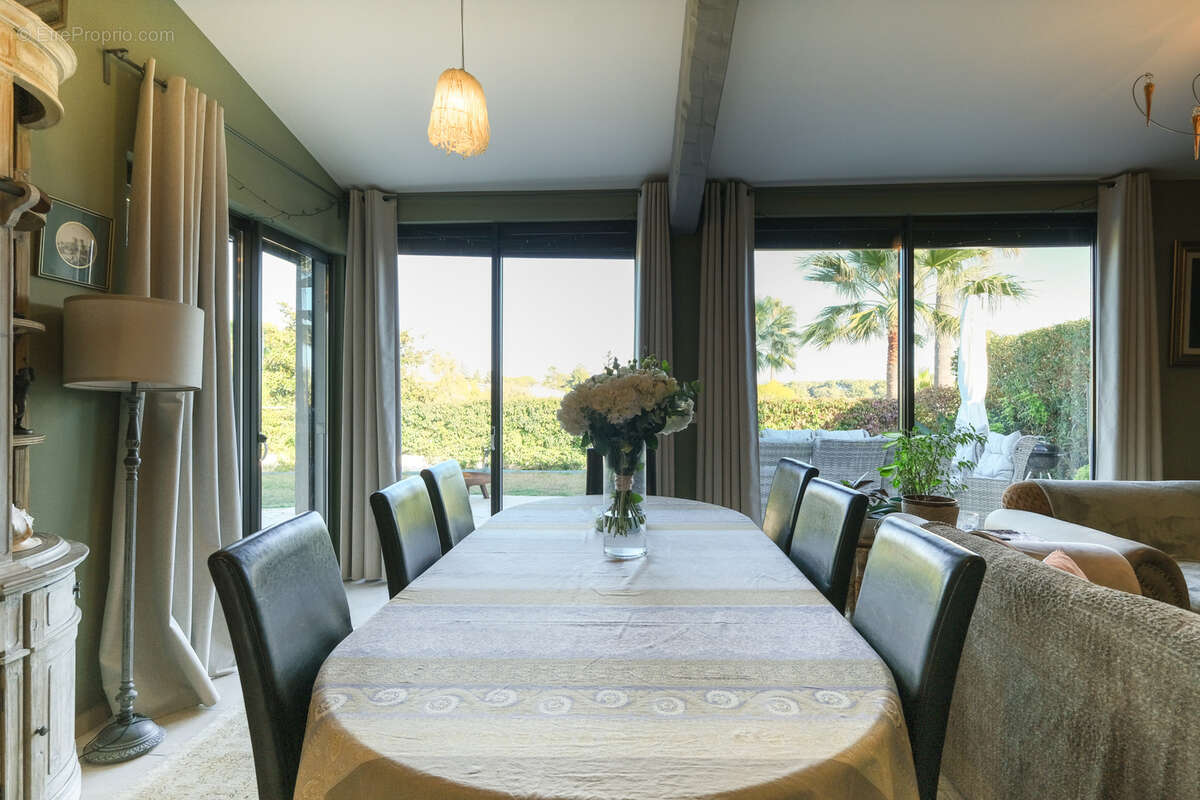 Maison à VILLENEUVE-LOUBET