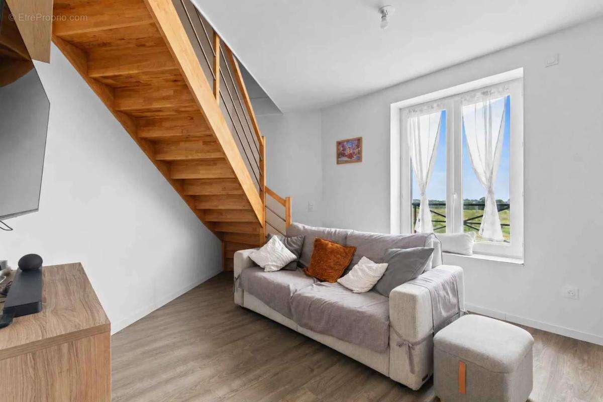 Duplex f3 - coupvray - place de parking - photo 2
