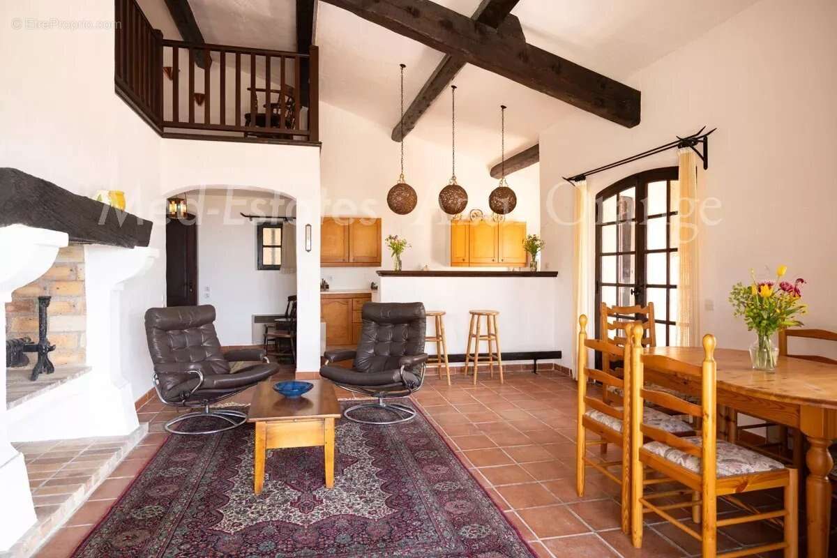 Maison à LA GARDE-FREINET