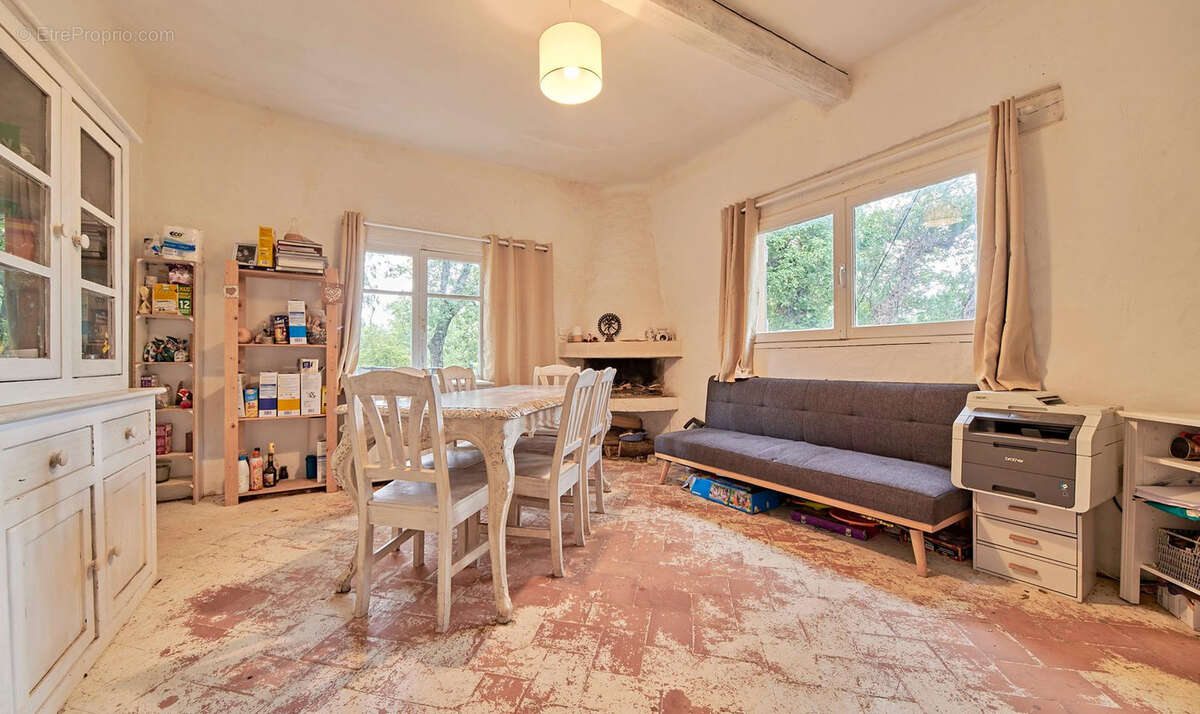 Maison à LA GARDE-FREINET