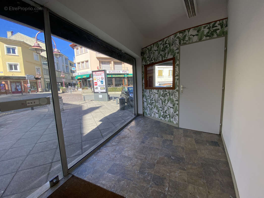 Commerce à LANNEMEZAN