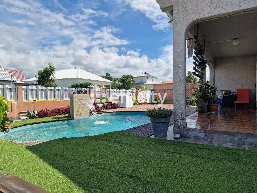 Maison à BRAS-PANON