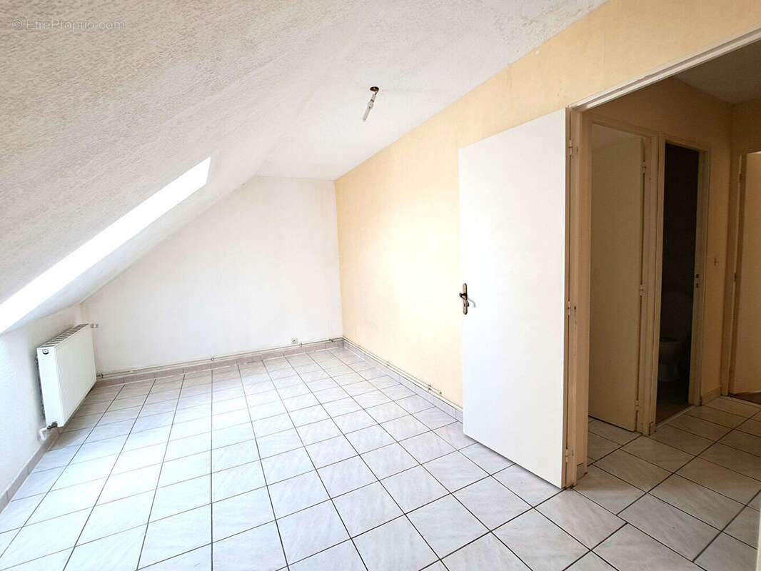 Appartement à PANNESSIERES