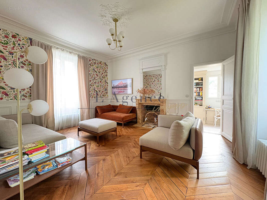 Maison à CHANTILLY