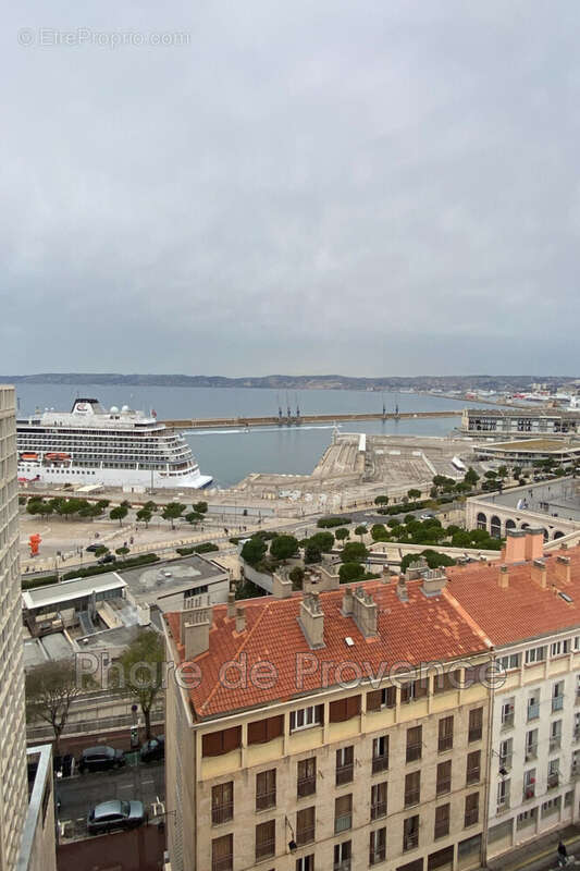 Appartement à MARSEILLE-2E