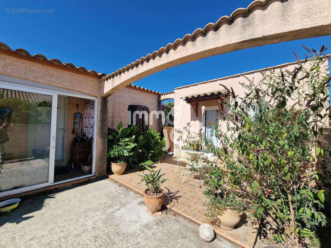 Maison à LEZIGNAN-CORBIERES