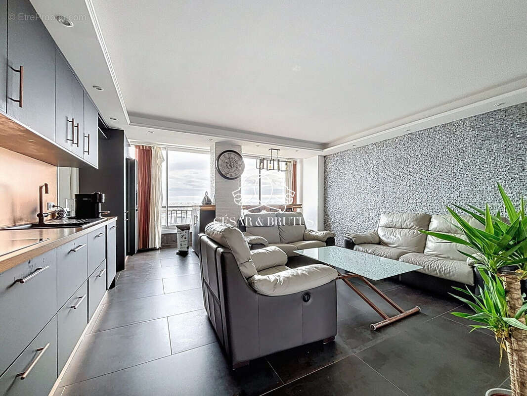 Appartement à LA MULATIERE