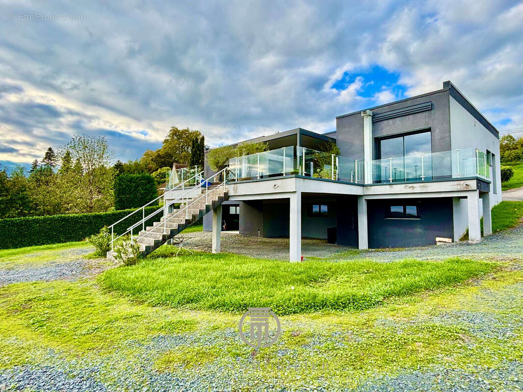 Maison à PARAY-LE-MONIAL