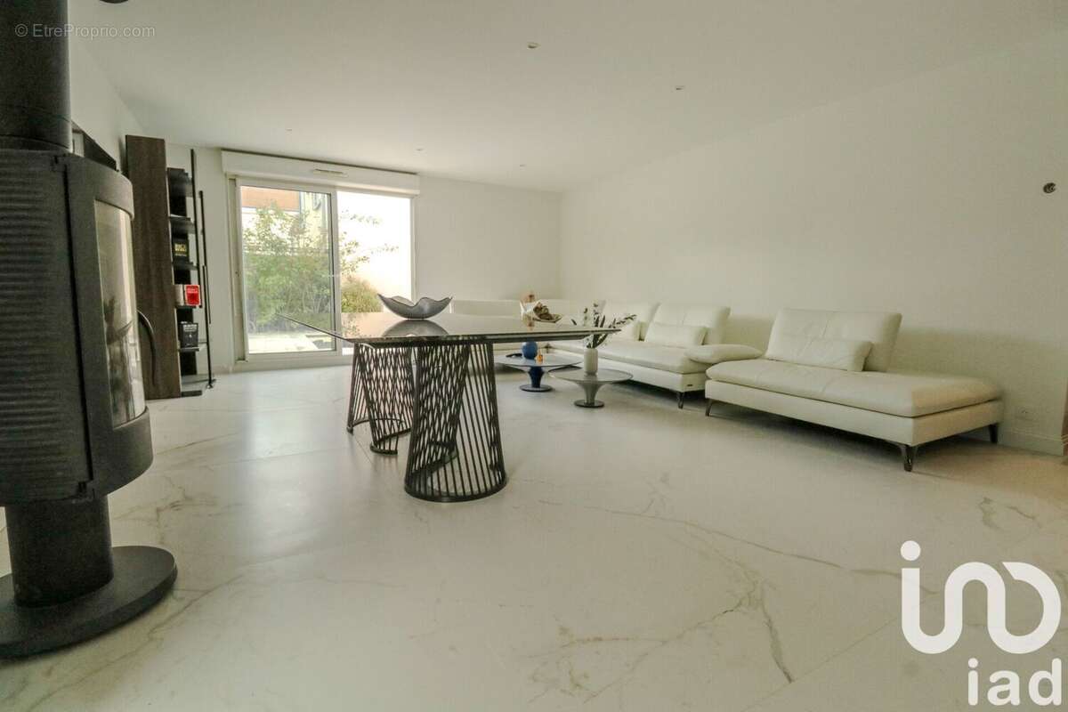 Photo 5 - Maison à BUSSY-SAINT-GEORGES