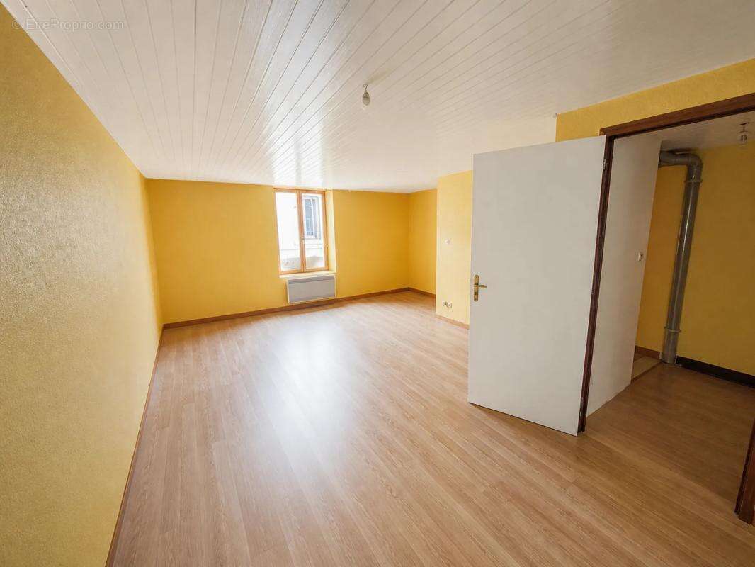 Immeuble de 7 pièces de 179 m² à Bourbonne-les-Bains - photo 2