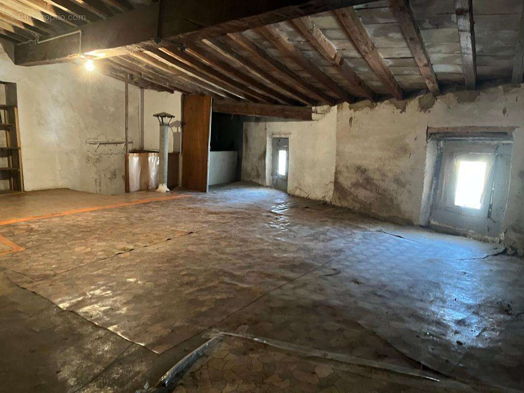 Maison à VILLEVEYRAC